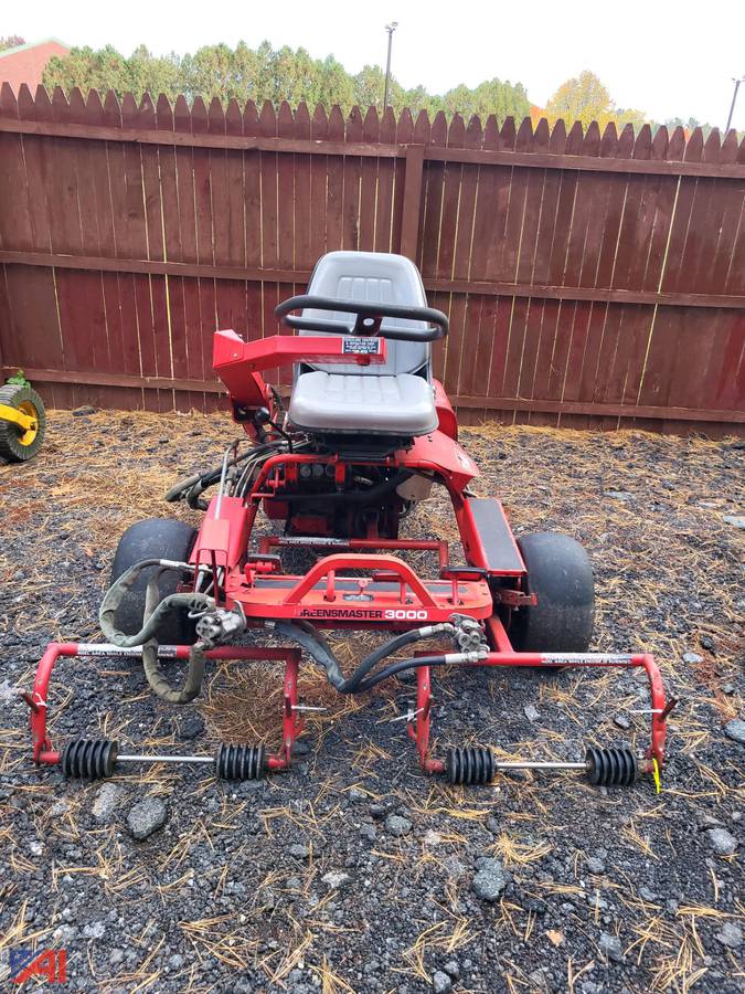 Auctions International Auction Town of Clifton Park B&GNY 30516 ITEM 1988 Toro